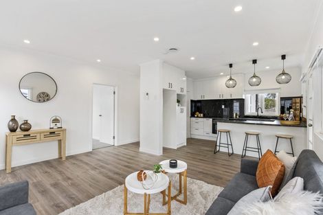 Photo of property in 6 James Laurie Street, Henderson, Auckland, 0612