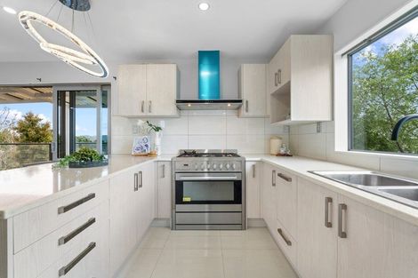 Photo of property in 2 Dhaka Lane, Ranui, Auckland, 0612