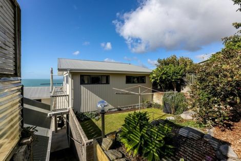 Photo of property in 27 Findlay Street, Moturoa, New Plymouth, 4310