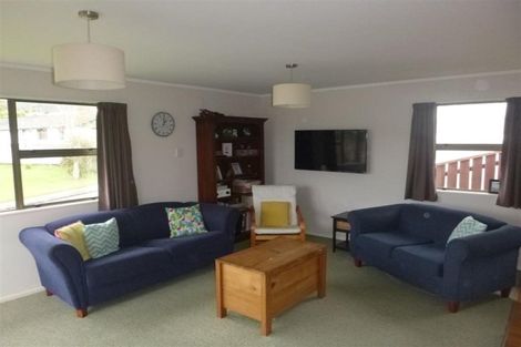 Photo of property in 86 Field Street, Silverstream, Upper Hutt, 5019