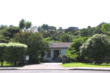 Photo of property in 17 Kura Place, Torbay, Auckland, 0630