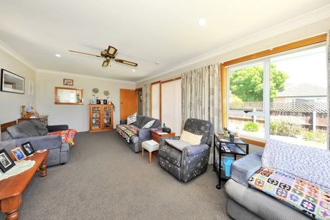 Photo of property in 16 Carters Road, Aranui, Christchurch, 8061