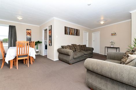 Photo of property in 20 Rhonda Avenue, Deanwell, Hamilton, 3206