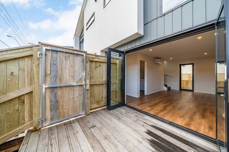 Photo of property in 2/26 Fitzherbert Road, Wainuiomata, Lower Hutt, 5014