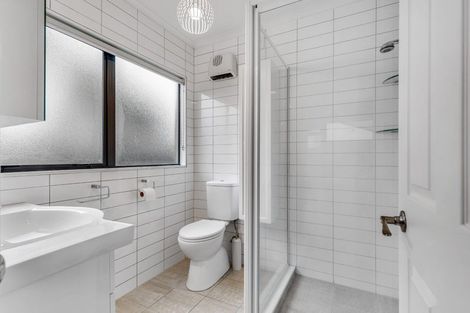 Photo of property in 11 Huntaway Lane, Te Atatu Peninsula, Auckland, 0610