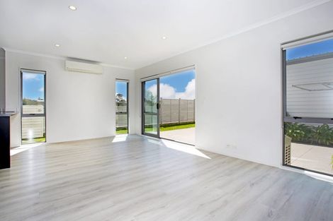 Photo of property in 94 Te Napi Drive, Takanini, 2112