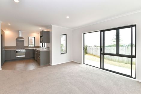 Photo of property in 50 Alec Craig Way, Gulf Harbour, Whangaparaoa, 0930