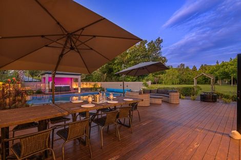 Photo of property in 52 Turitea Road, Fitzherbert, Palmerston North, 4472