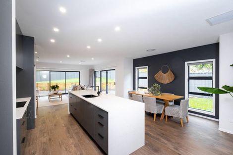 Photo of property in 63 Oak Road, Poraiti, Napier, 4112