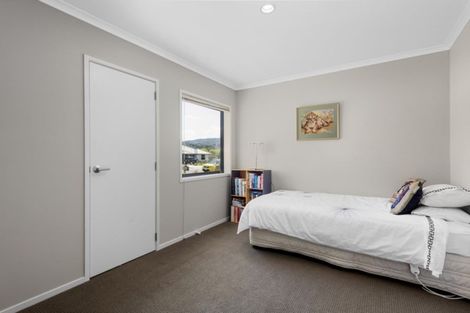 Photo of property in 7 Sunstone Crescent, Brown Owl, Upper Hutt, 5018