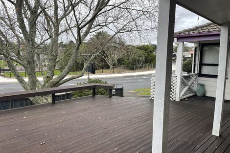 Photo of property in 2/1 Barbados Drive, Unsworth Heights, Auckland, 0632