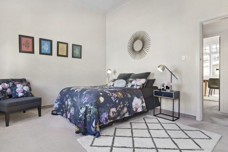 Photo of property in 2 Maida Vale Road, Roseneath, Wellington, 6011