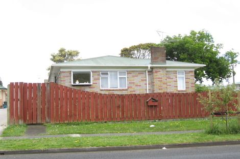 Photo of property in 77 Wellington Street, Pukekohe, 2120
