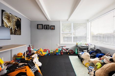 Photo of property in 22 Willis Street, Bader, Hamilton, 3206