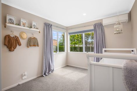 Photo of property in 11 Te Puia Drive, Aotea, Porirua, 5024