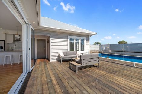 Photo of property in 13 Trotting Course Drive, Kumeu, 0891