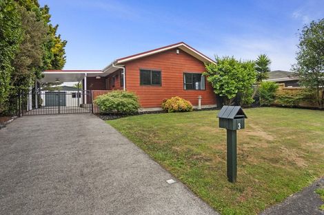 Photo of property in 3 Gladys Place, Kelvin Grove, Palmerston North, 4414