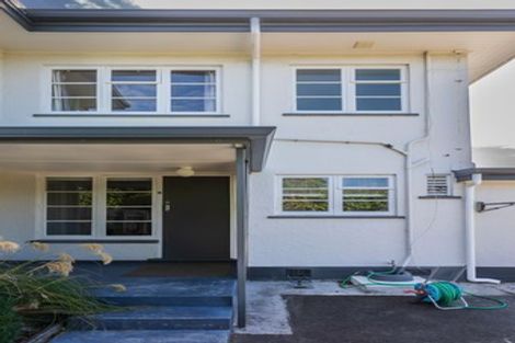 Photo of property in 33 Pahiatua Street, Hokowhitu, Palmerston North, 4410