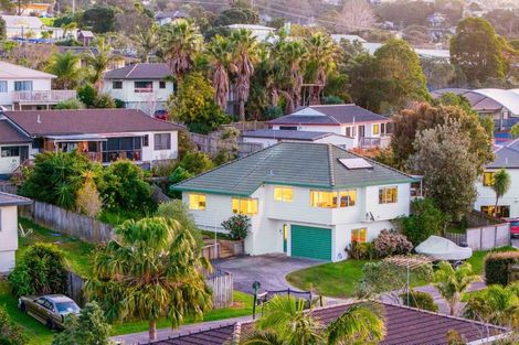 Photo of property in 37 Charlotte Street, Stanmore Bay, Whangaparaoa, 0932