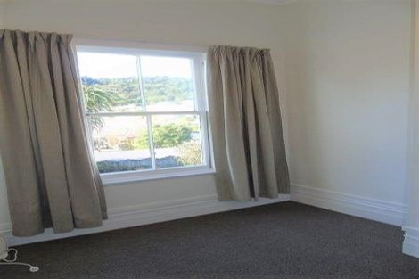 Photo of property in 12 Edge Hill, Mount Victoria, Wellington, 6011