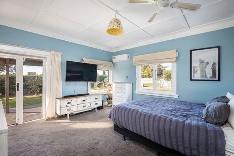 Photo of property in 37 Allan Road, Burgess Park, New Plymouth, 4371