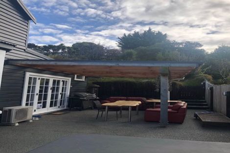 Photo of property in 17 Queen Street, Brighton, Dunedin, 9035