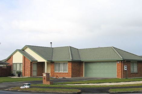 Photo of property in 2 Sheldon Place, Burswood, Auckland, 2013