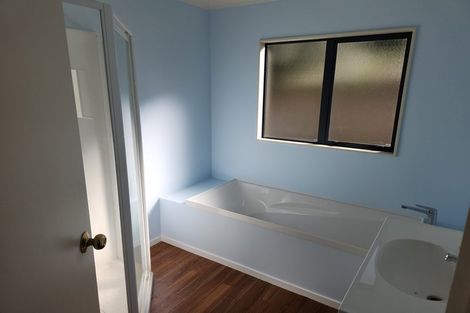 Photo of property in 112 Langdale Avenue, Paraparaumu, 5032