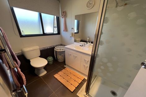 Photo of property in 2/1 Thomas Road, Flat Bush, Auckland, 2019