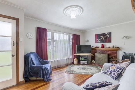 Photo of property in 6 Aotea Road, Glen Eden, Auckland, 0602