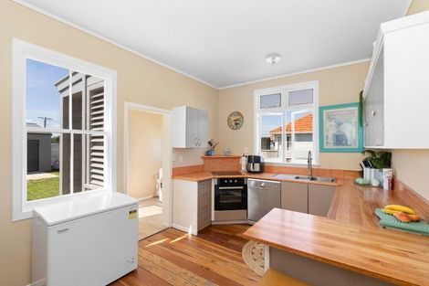 Photo of property in 14 Russell Street, Foxton, 4814