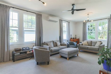 Photo of property in 5 Hinau Street, Inglewood, 4330