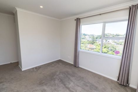 Photo of property in 1/20 Glanmire Road, Newlands, Wellington, 6037