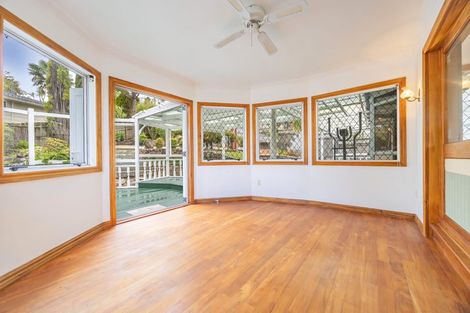 Photo of property in 17 Louise Place, Browns Bay, Auckland, 0630