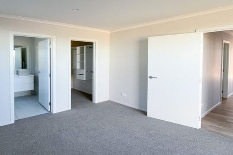 Photo of property in 18 Waruhia Crescent, Rototuna North, 3281