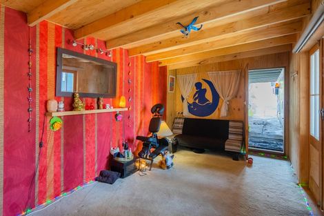 Photo of property in 19 Aorangi Road, Paraparaumu, 5032