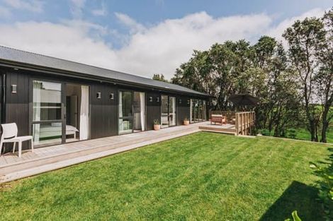 Photo of property in 16b Russell Drive, Oakura, 4314