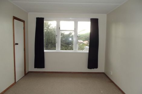 Photo of property in 12 Dorset Grove, Cannons Creek, Porirua, 5024