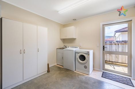 Photo of property in 37 Woodland Mews, Wainuiomata, Lower Hutt, 5014