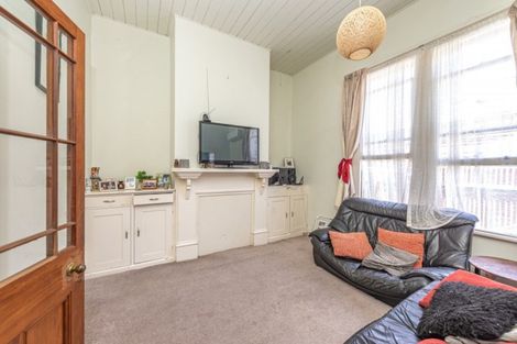 Photo of property in 11 Kelvin Street, Aramoho, Wanganui, 4500