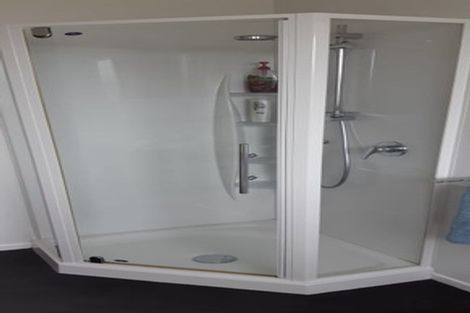 Photo of property in 12a Waimarie Avenue, Paraparaumu, 5032