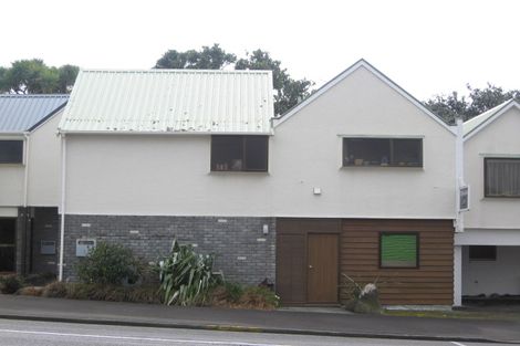 Photo of property in 407a Devon Street East, Strandon, New Plymouth, 4312