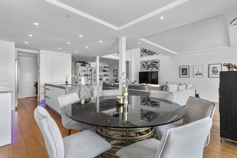 Photo of property in The Sands Apartments, 31/47 The Strand, Takapuna, Auckland, 0622