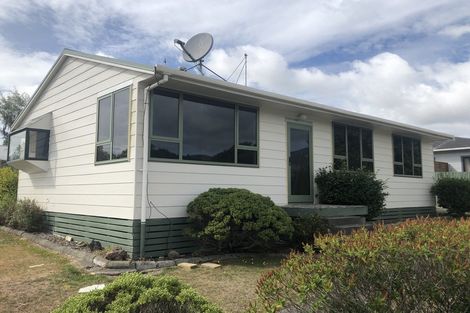 Photo of property in 17 Runuku Grove, Turangi, 3334