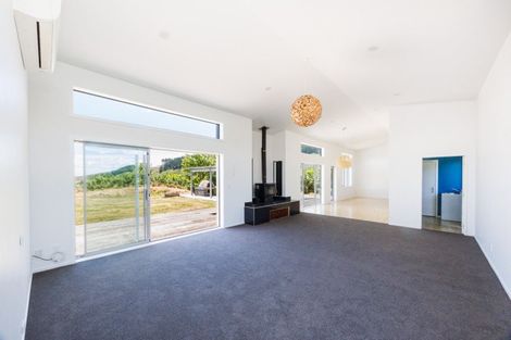 Photo of property in 8 Ridgeview Road, Aokautere, Palmerston North, 4471