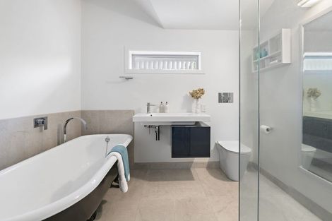 Photo of property in 42 Harley Close, Hauraki, Auckland, 0622