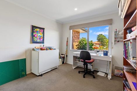 Photo of property in 16 Popata Close, Papamoa Beach, Papamoa, 3118