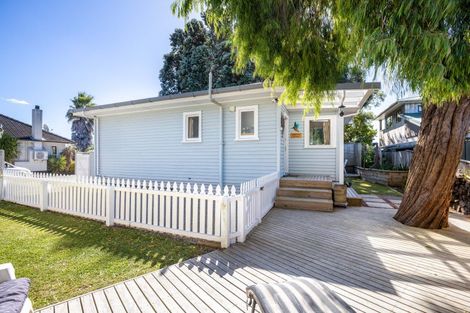 Photo of property in 475b Saint Aubyn Street, Moturoa, New Plymouth, 4310