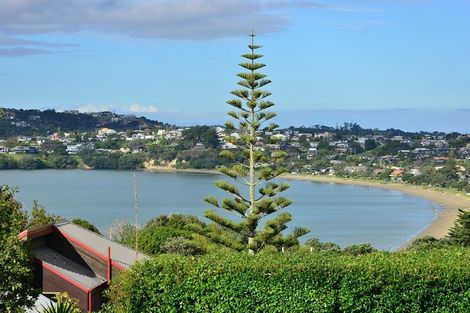 Photo of property in 95 Stanmore Bay Road, Stanmore Bay, Whangaparaoa, 0932