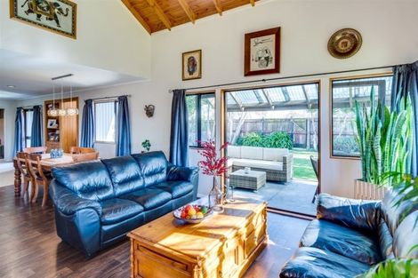 Photo of property in 16 Cormack Place, Greenmeadows, Napier, 4112